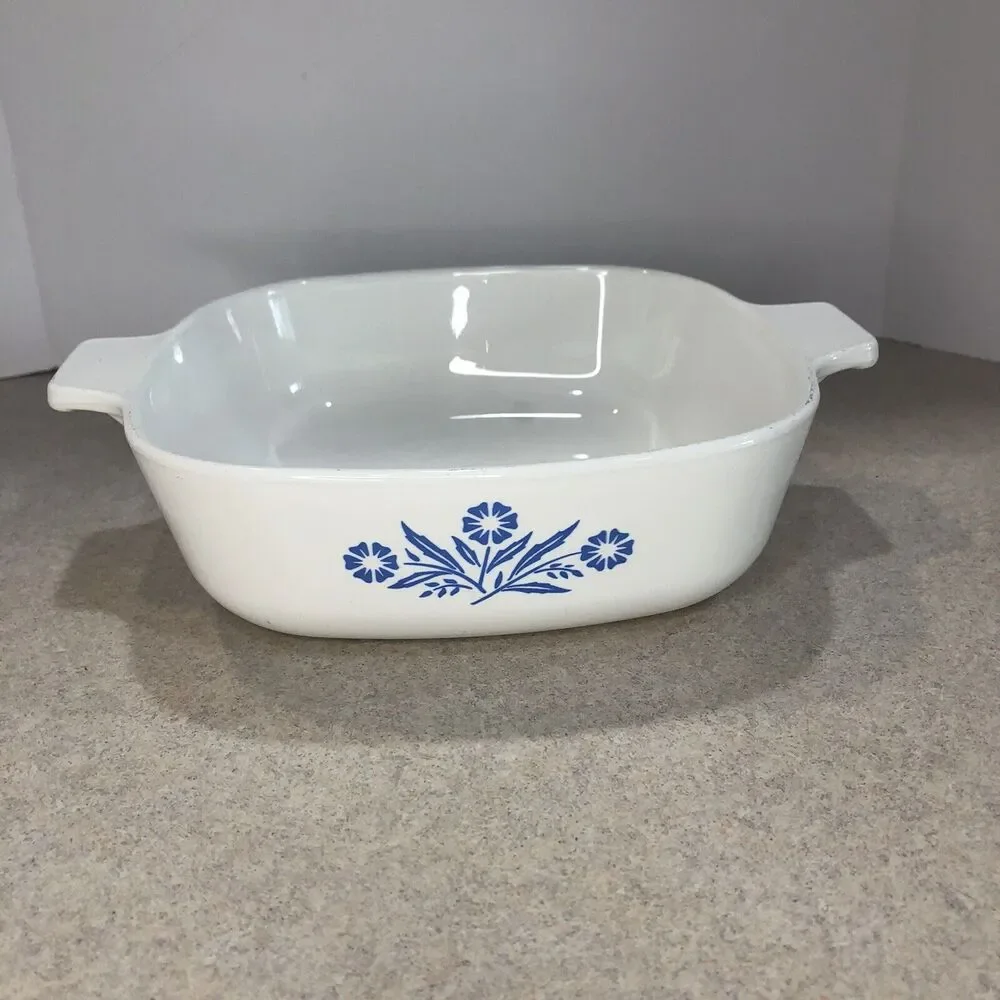 Vintage Corning Ware Blue Cornflower Casserole Dish‎ 1 Quart P-1-B- No Lid